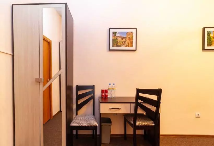 6 Rooms Mini Hotel   Hostel