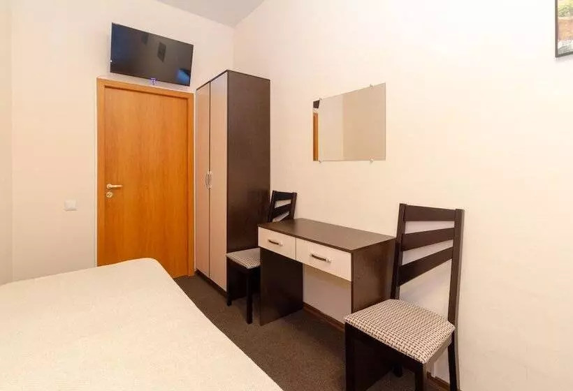 6 Rooms Mini Hotel   Hostel