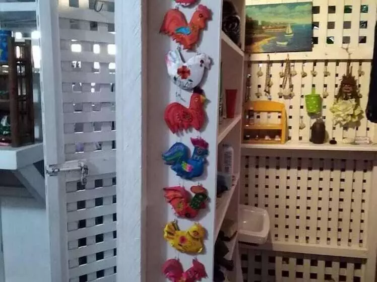 Colonial Lodge Hostel