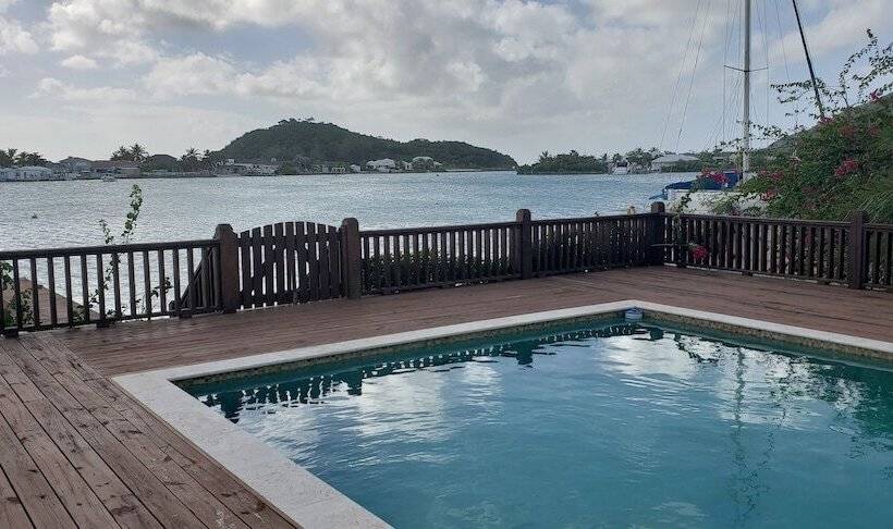 Harbour Lodge At Jolly Harbour