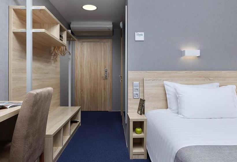 ホテル Chernorechye Park