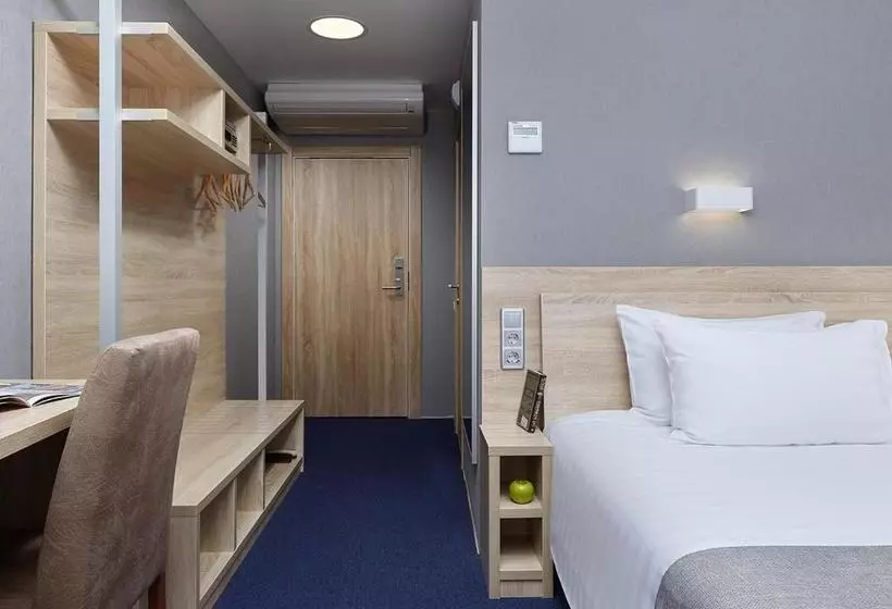 Hotelli Chernorechye Park