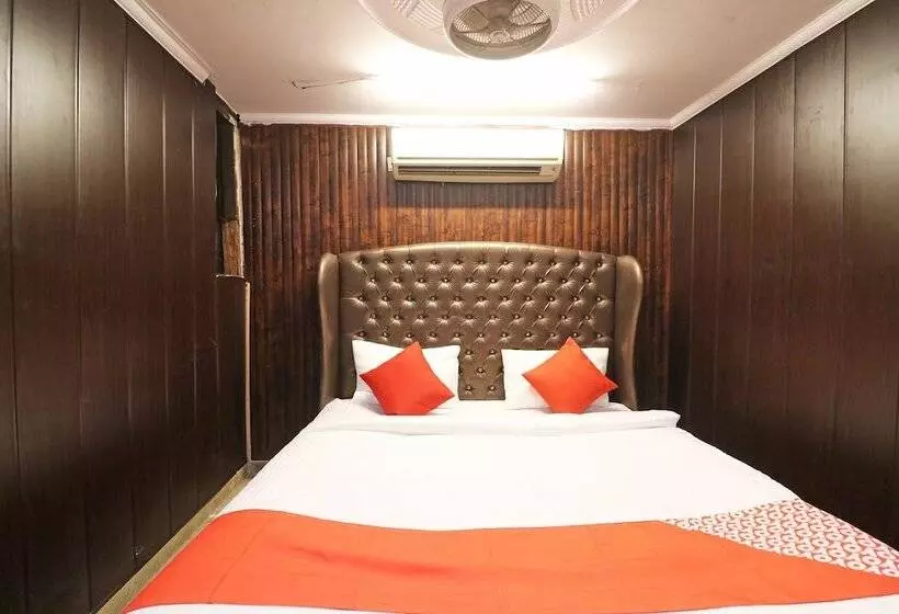 ホテル Grand Inn By Oyo Rooms