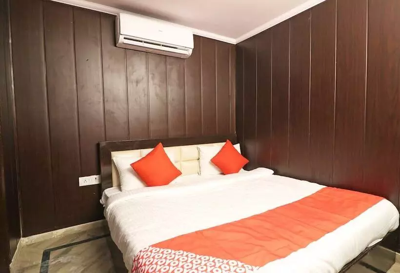 ホテル Grand Inn By Oyo Rooms