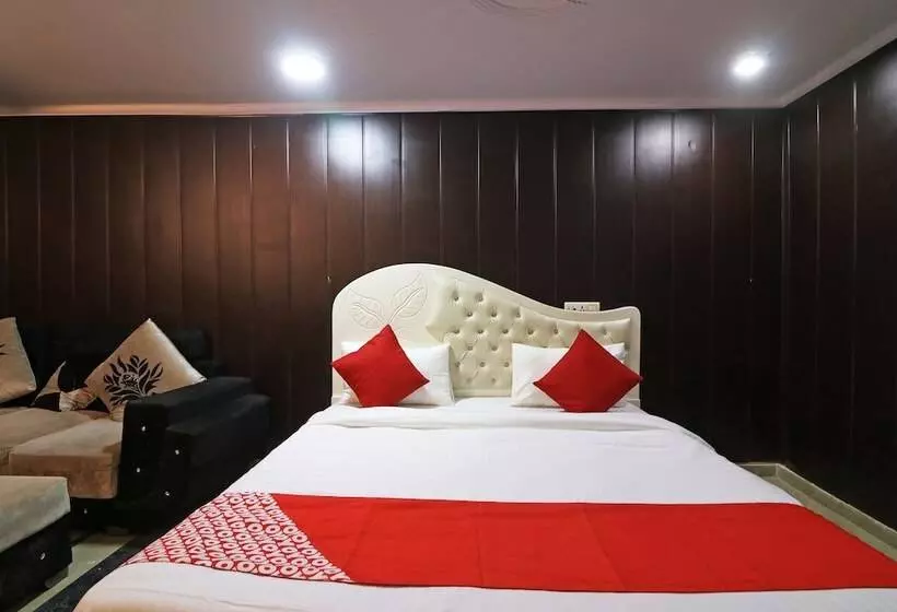ホテル Grand Inn By Oyo Rooms