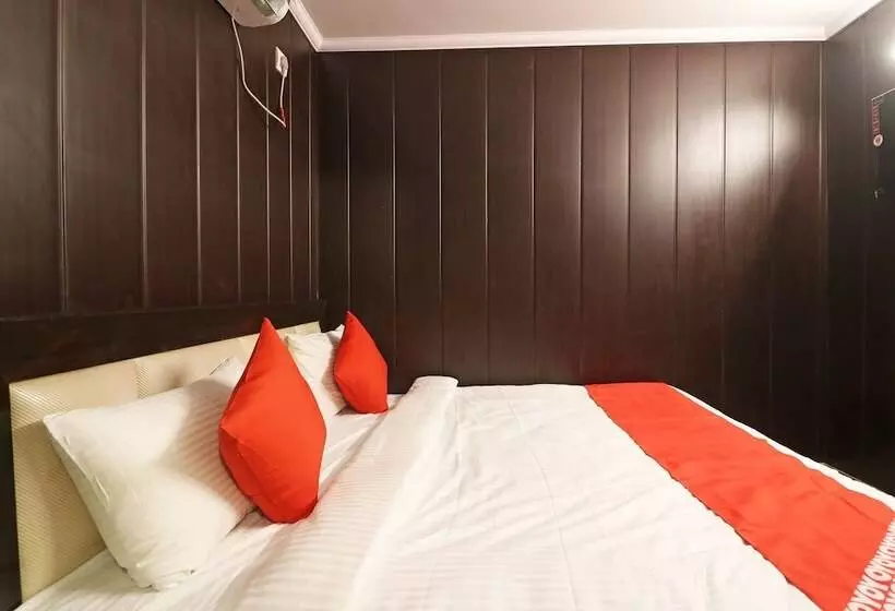 ホテル Grand Inn By Oyo Rooms