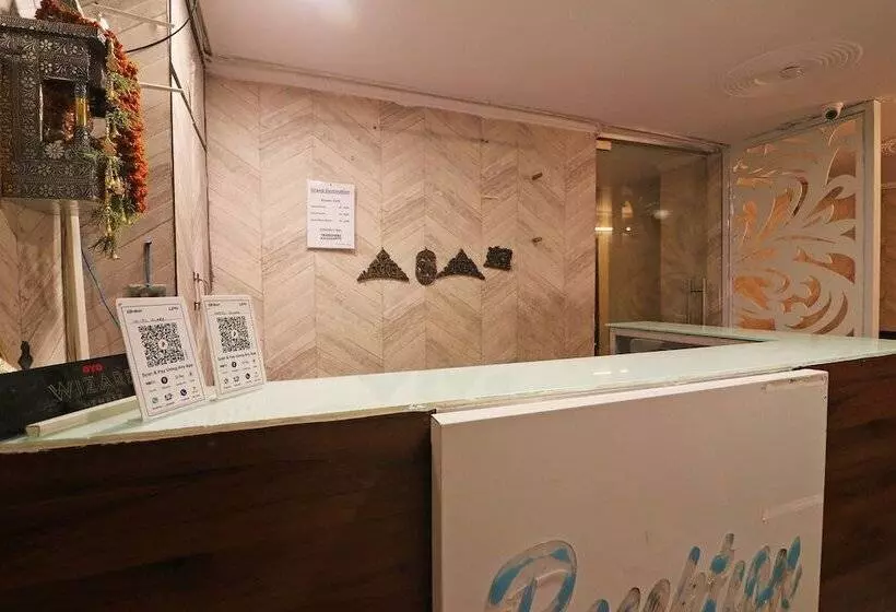 ホテル Grand Inn By Oyo Rooms