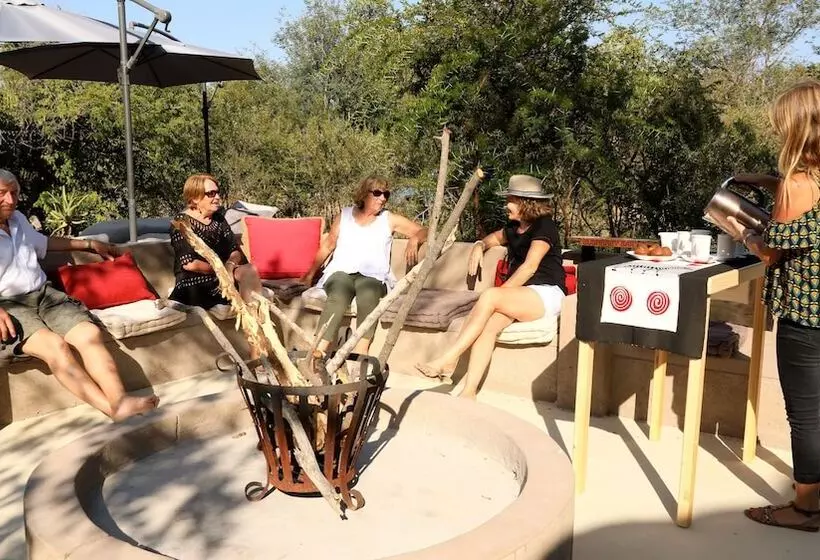 Hotelli Lindiwe Safari Lodge