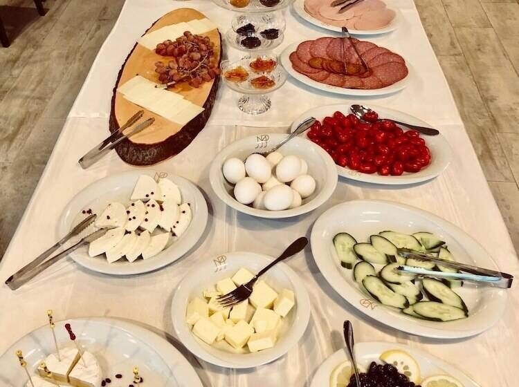 Отель Mein Palace