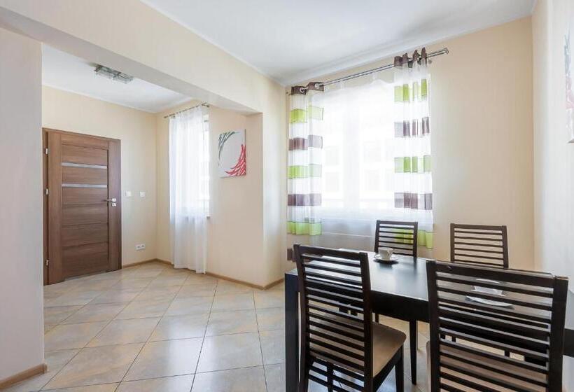 Notabene Wola Apartment