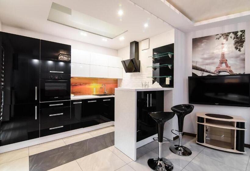 Notabene Wola Apartment