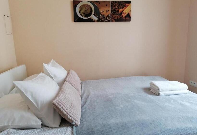 Notabene Wola Apartment