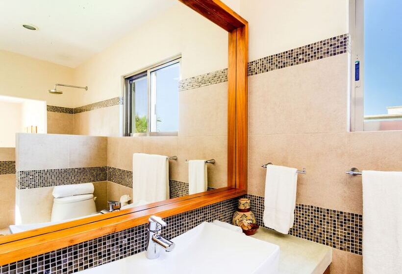 Ocean Front Private 3 Bedroom Villa In Akumal