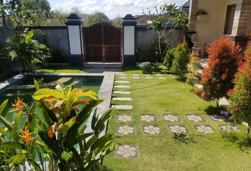 پانسیون Cantika Guest House
