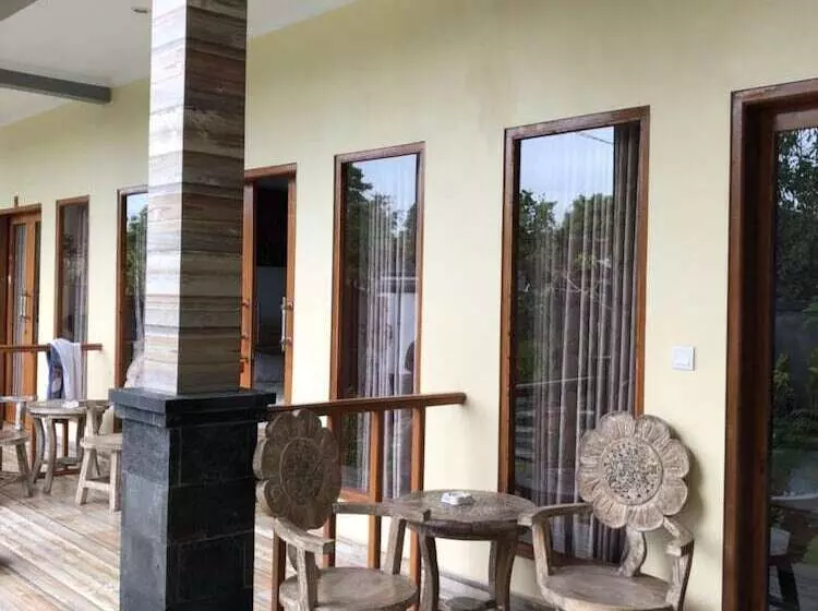 پانسیون Cantika Guest House
