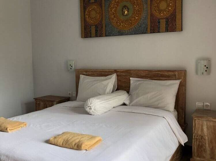 پانسیون Cantika Guest House