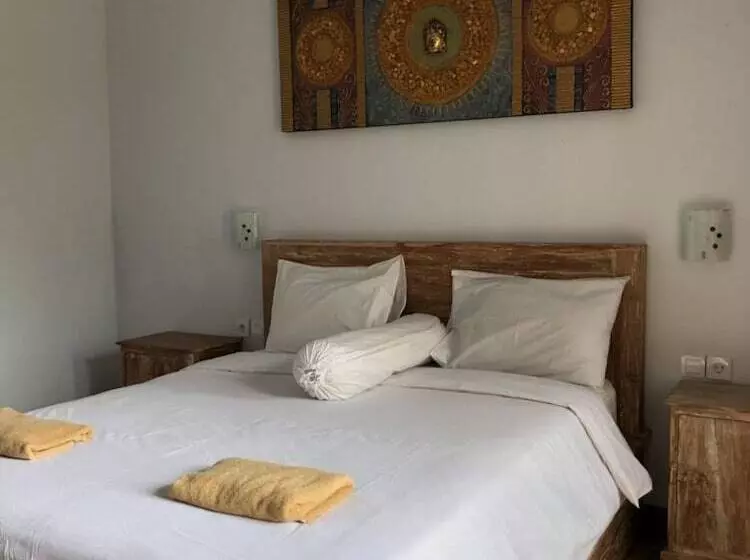 پانسیون Cantika Guest House