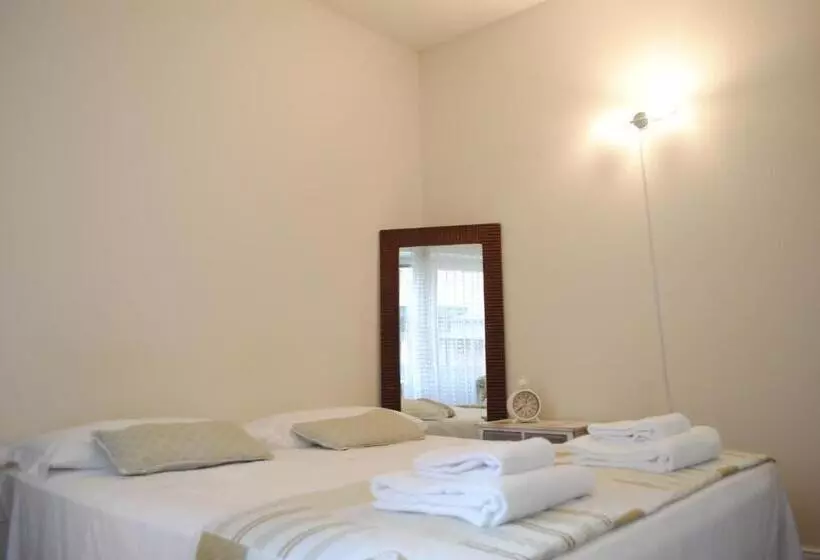 پانسیون Dreaming Piazza Bra Rooms