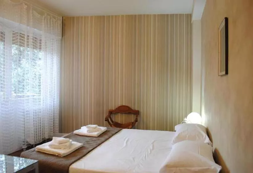 پانسیون Dreaming Piazza Bra Rooms