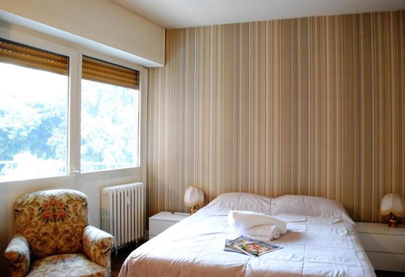 پانسیون Dreaming Piazza Bra Rooms