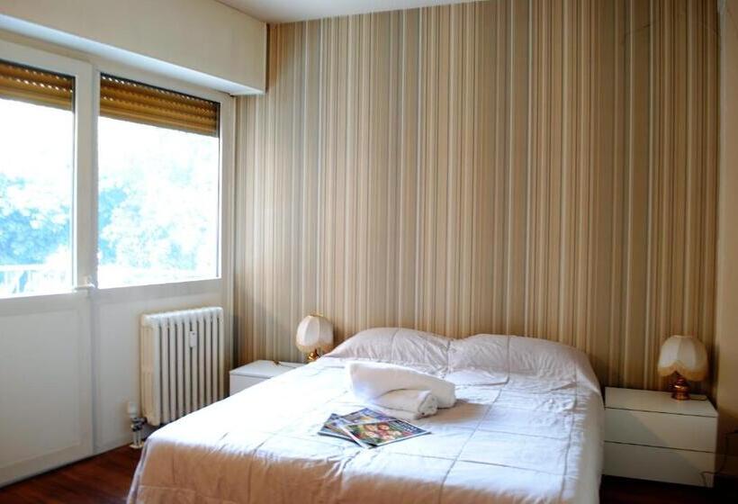 پانسیون Dreaming Piazza Bra Rooms