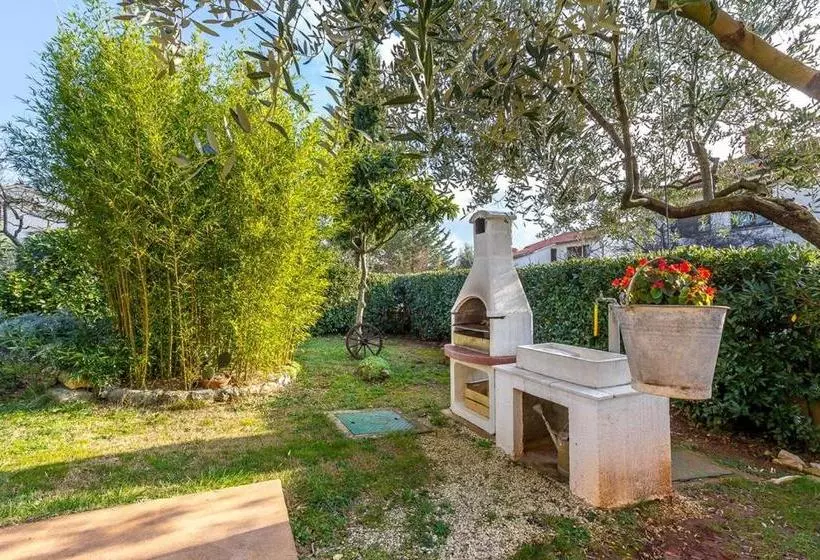 ペンション Guesthouse Mia