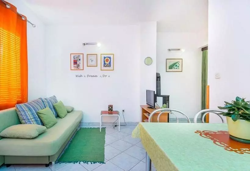 ペンション Guesthouse Mia