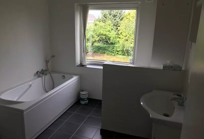 Majatalo Kongebrogade 77