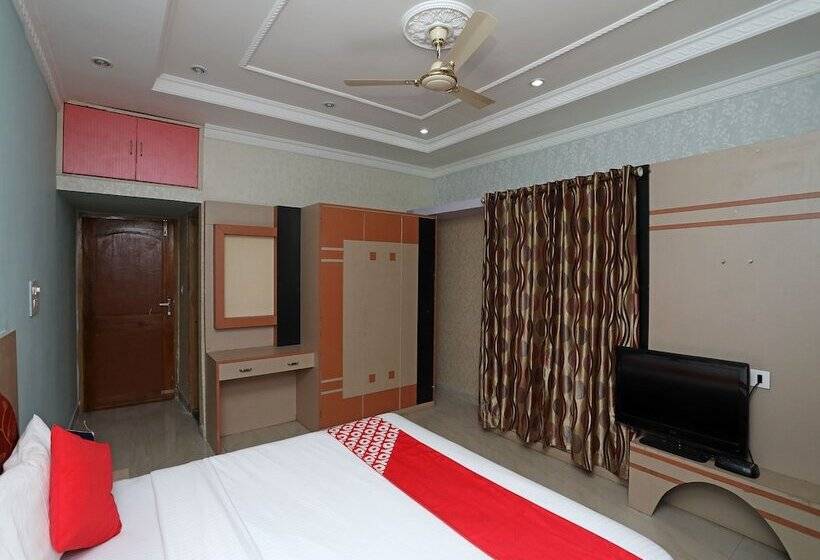 Flagship 12005 Days Inn