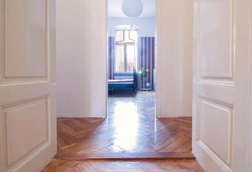 هاستل Guesthouse Centar 2