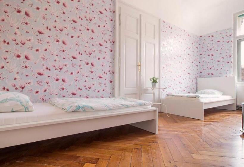 هاستل Guesthouse Centar 2