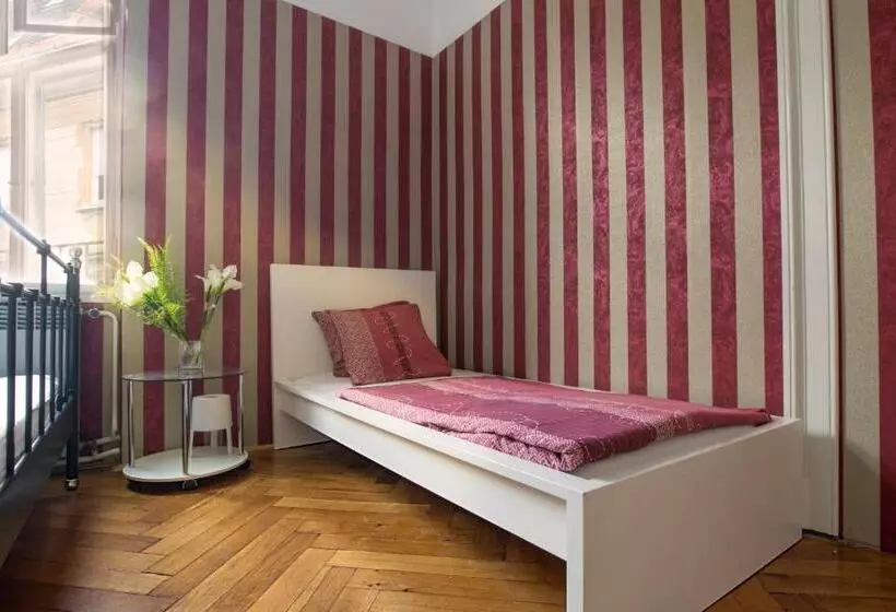 Retkeilymaja Guesthouse Centar 2