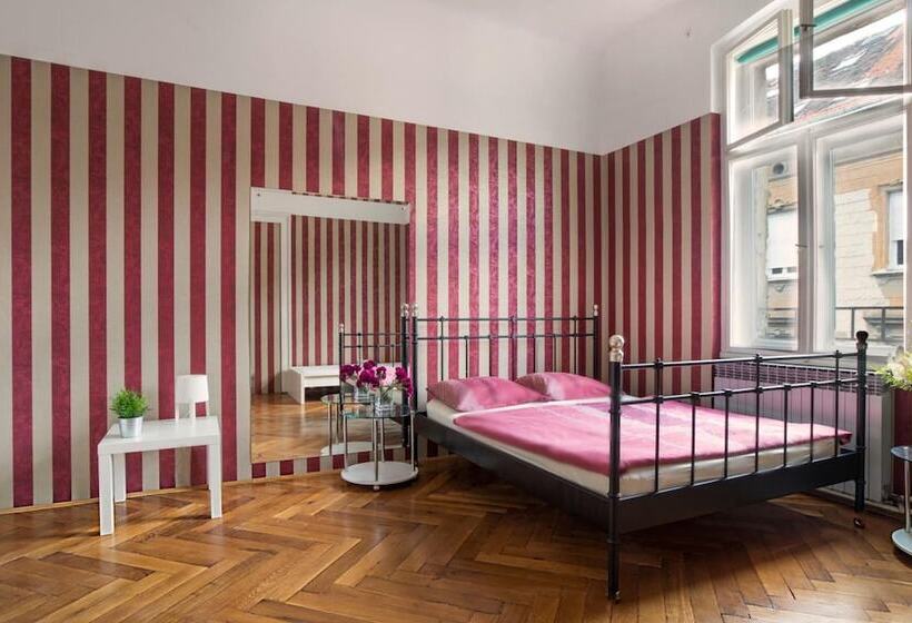 هاستل Guesthouse Centar 2