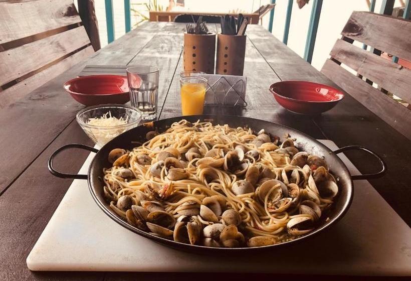 تختخواب و صبحانه Bahia Paraíso Guest House