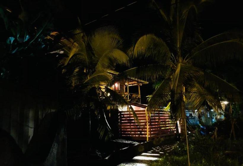 تختخواب و صبحانه Bahia Paraíso Guest House