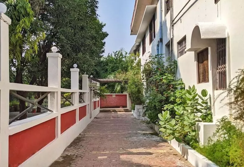 ホテル Headquarter Khajuraho