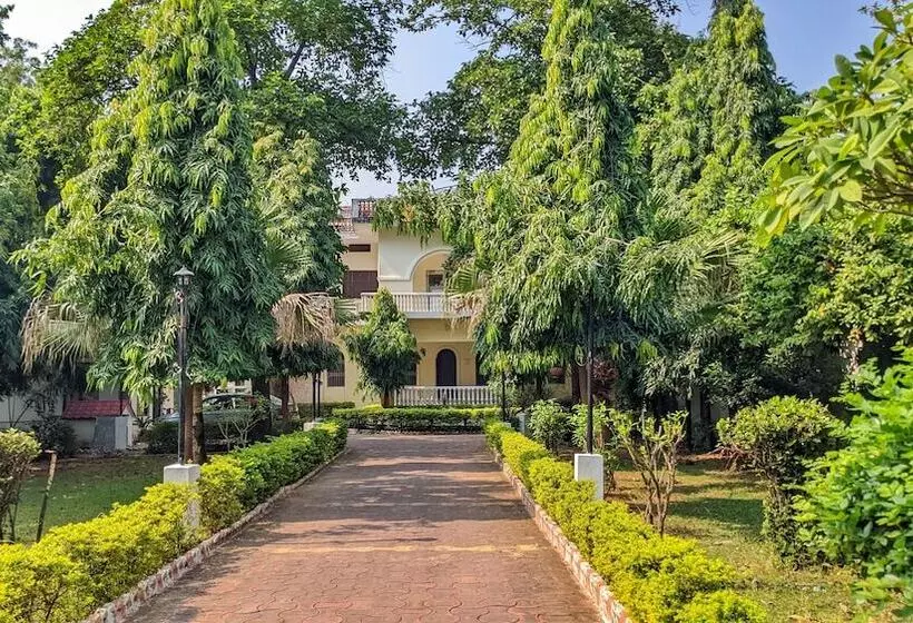 ホテル Headquarter Khajuraho