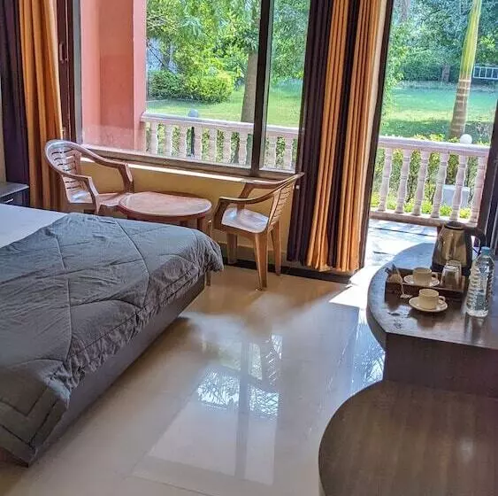 ホテル Headquarter Khajuraho