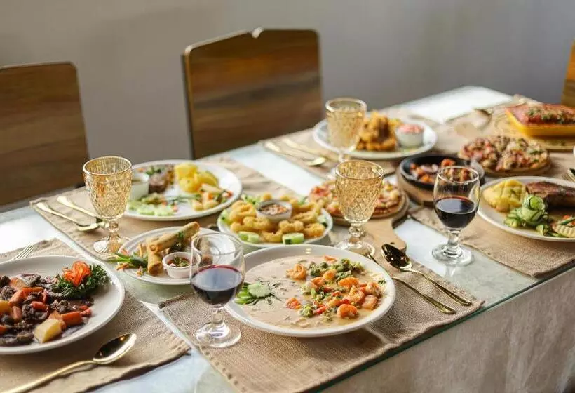 Hotelli Kingswick Residences & Lodge