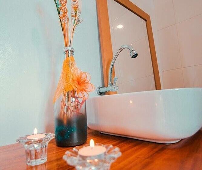 בית מלון כפרי Kingswick Residences & Lodge