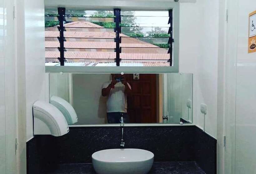 בית מלון כפרי Kingswick Residences & Lodge