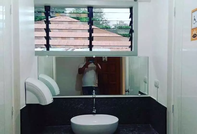 Hotelli Kingswick Residences & Lodge