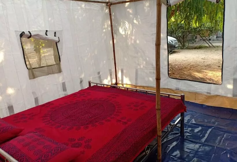 هتل Nature Trail Camps & Homestay
