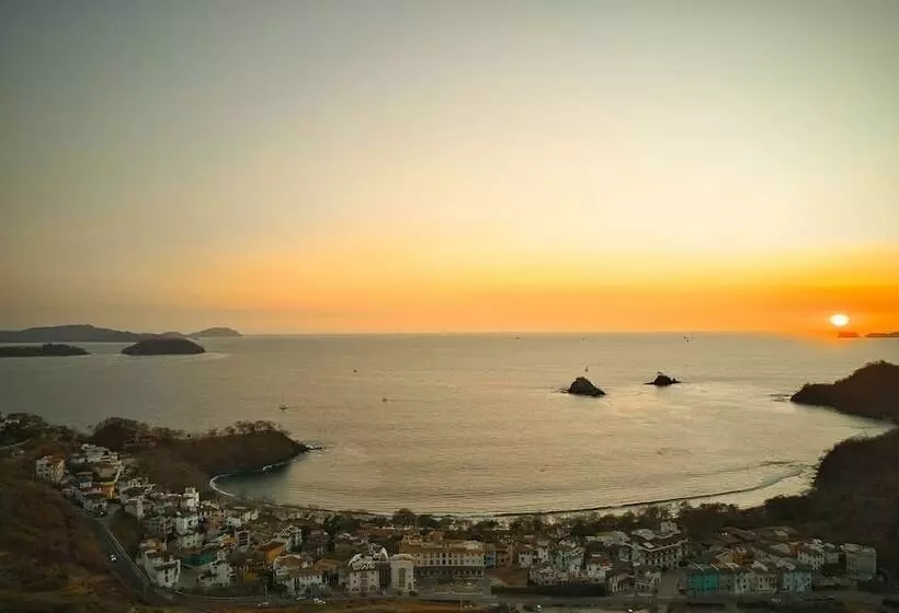 Santarena Hotel At Las Catalinas