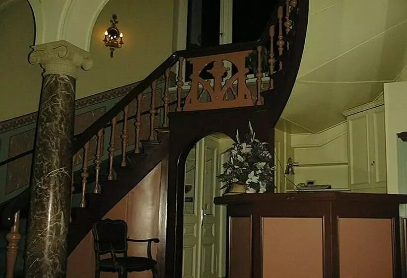 ホテル Villa Markersdorf