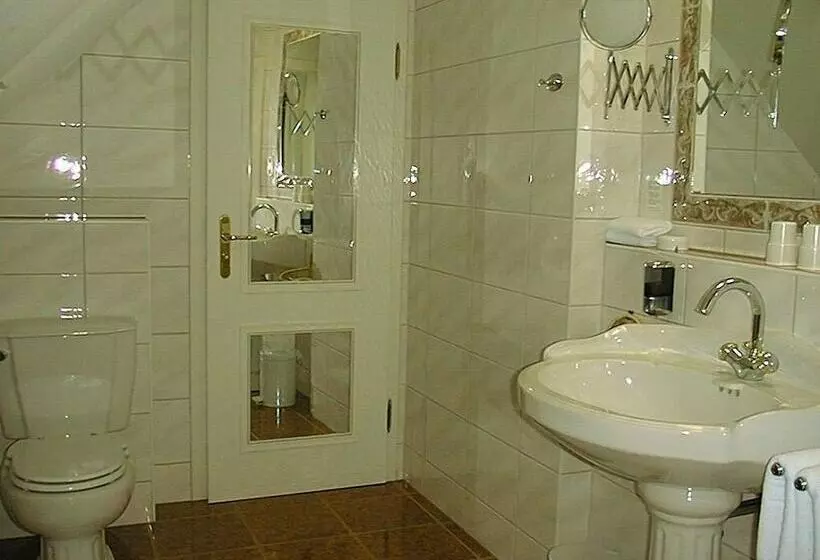 ホテル Villa Markersdorf