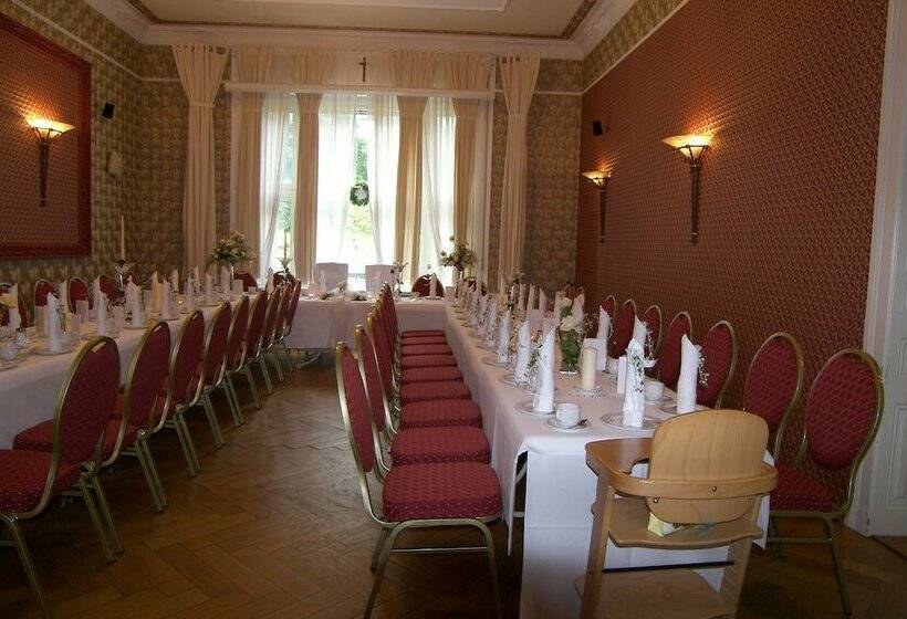 ホテル Villa Markersdorf