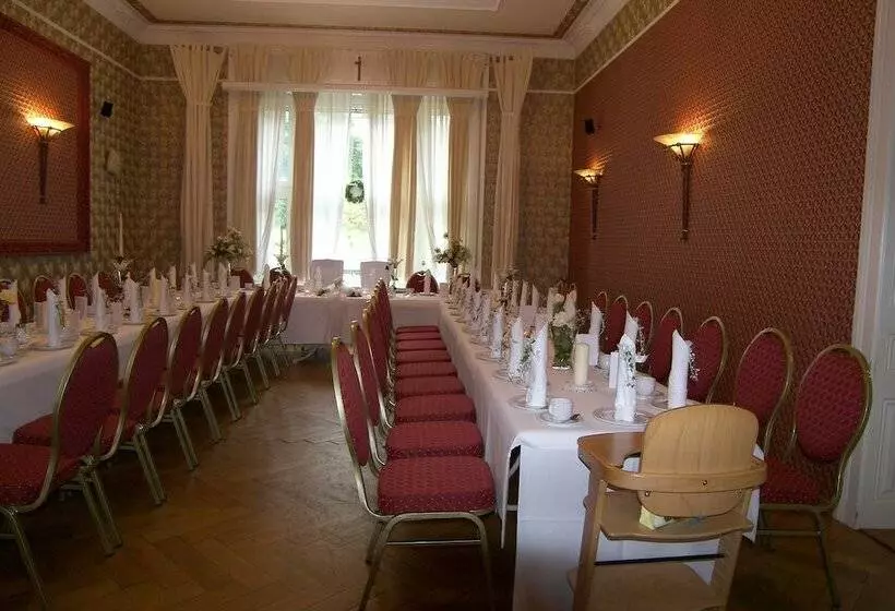 ホテル Villa Markersdorf