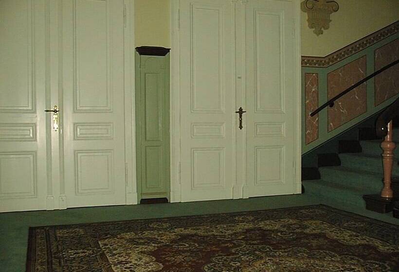 ホテル Villa Markersdorf