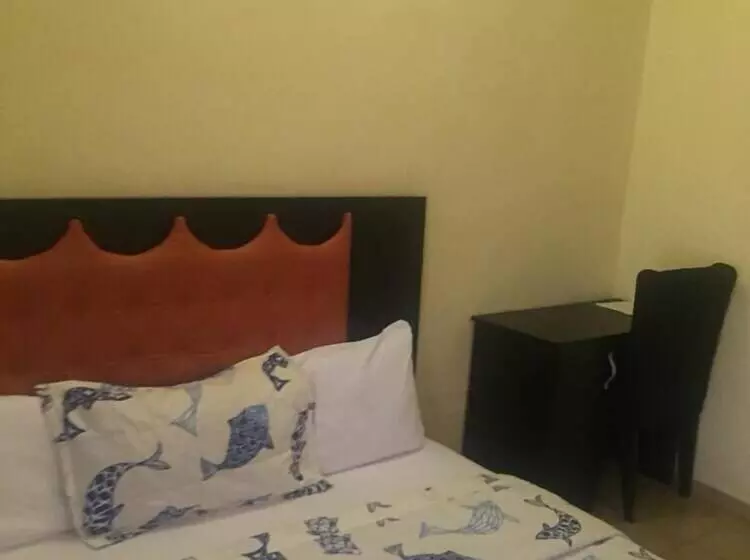 Palais Royale Hotel & Suites